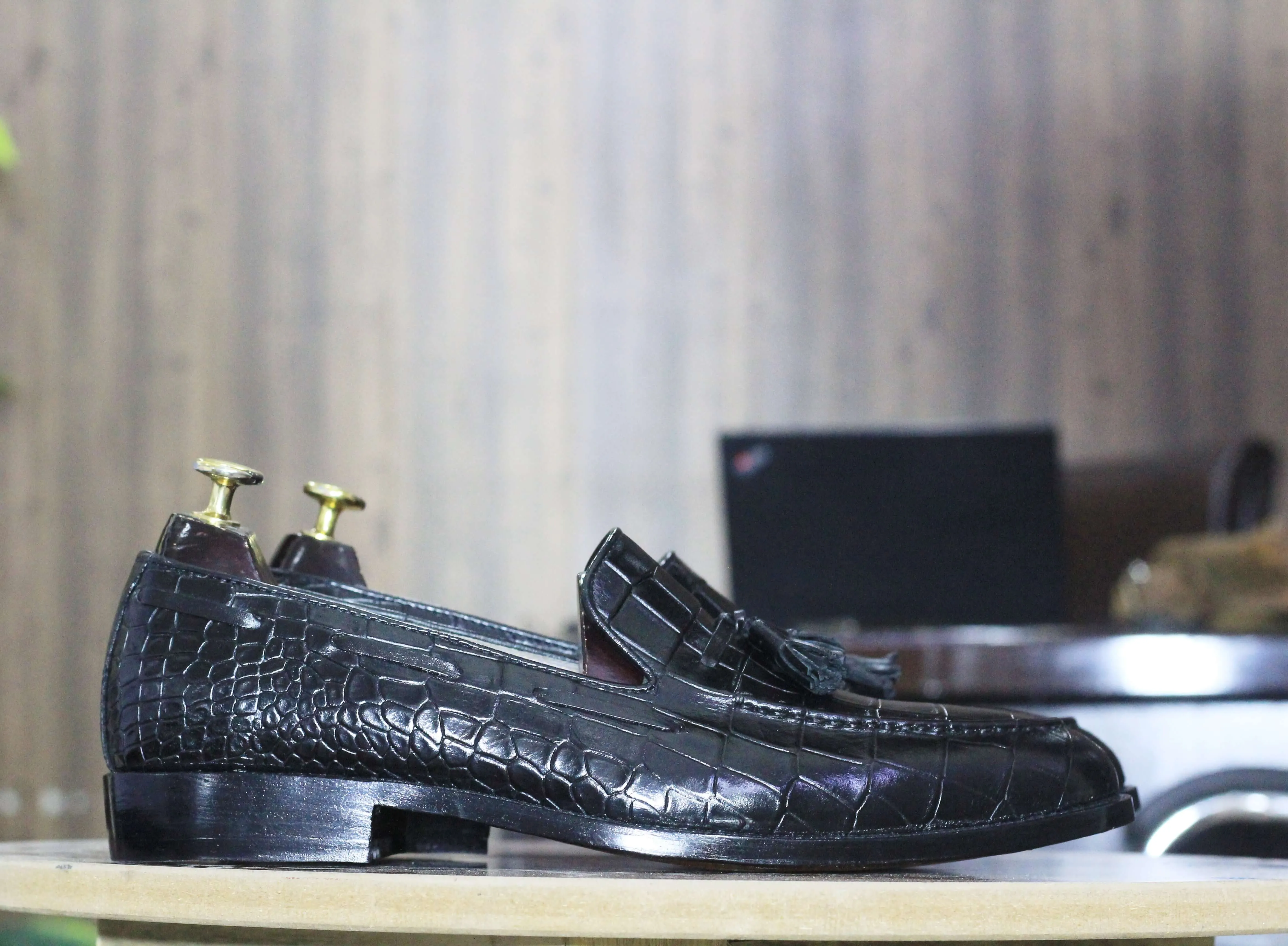 Handmade Pure Black Alligator Shoes. Men's Slip On Moccasin Loafer Tussle Shoes