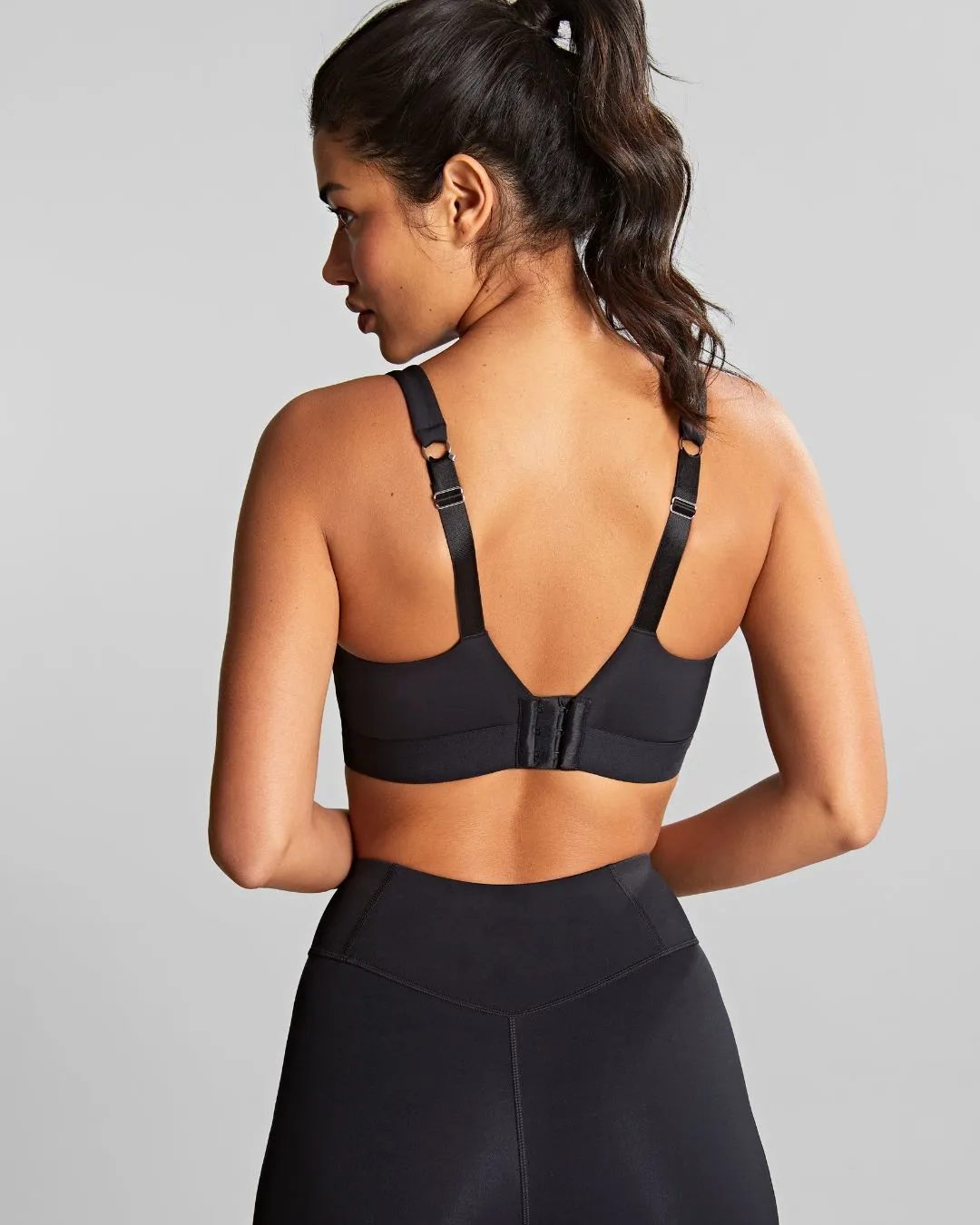 Non-Padded Sports Bra In Black - Panache