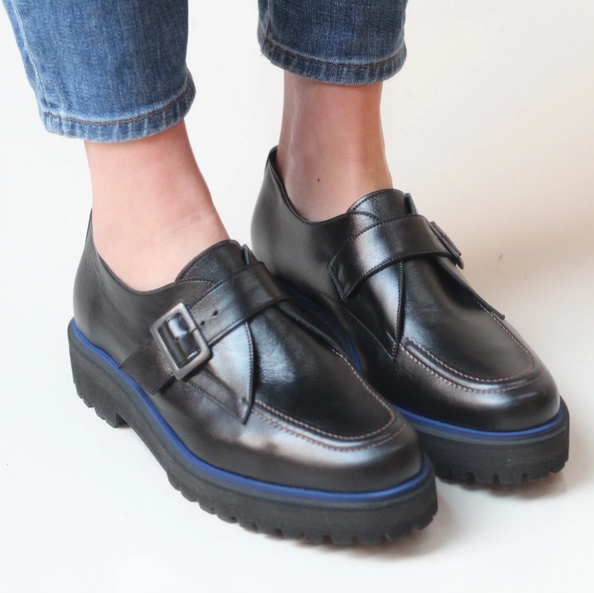 Vini Black Loafer