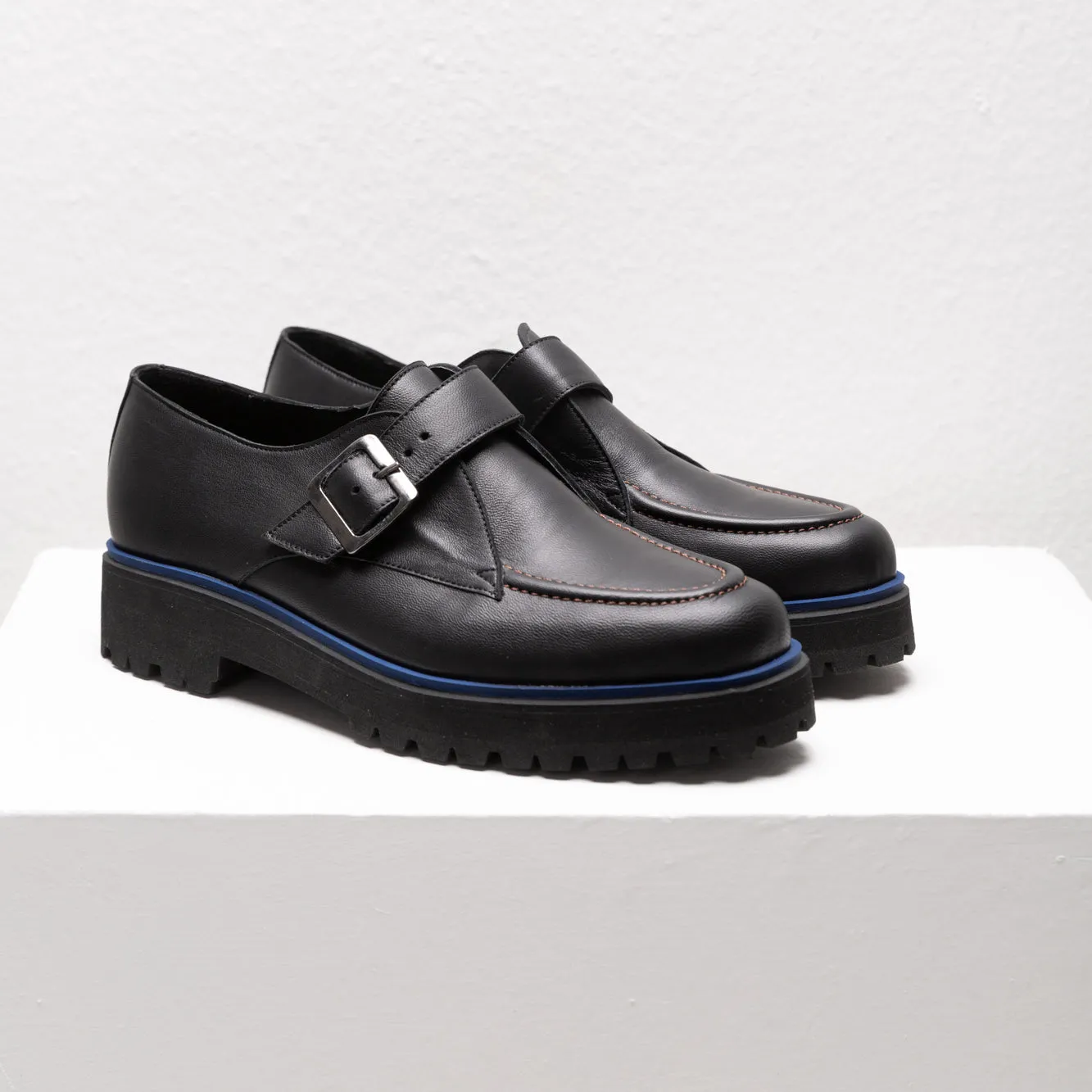 Vini Black Loafer